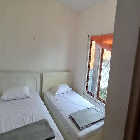 Oyo 90974 Homestay Golo Koe Sejahtera Labuan Bajo Buitenkant foto
