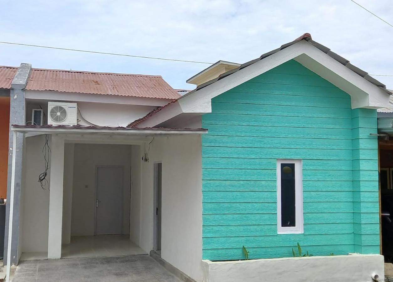 Oyo 90974 Homestay Golo Koe Sejahtera Labuan Bajo Buitenkant foto