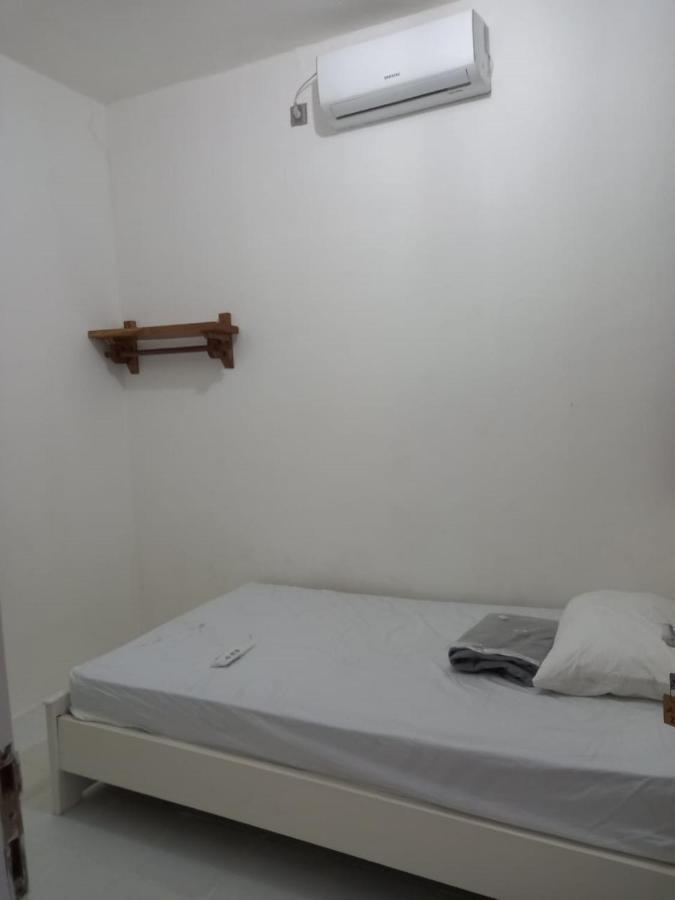 Oyo 90974 Homestay Golo Koe Sejahtera Labuan Bajo Buitenkant foto