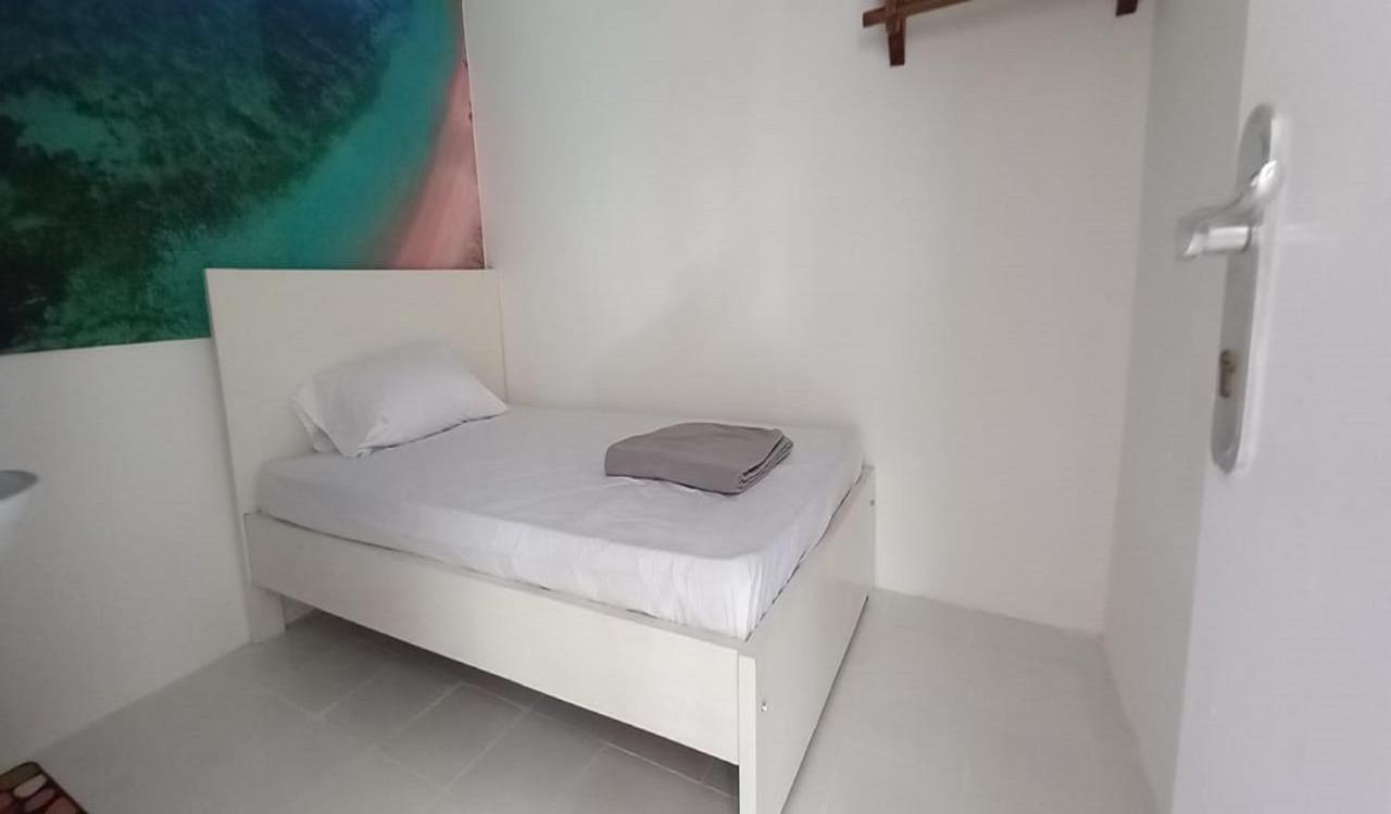 Oyo 90974 Homestay Golo Koe Sejahtera Labuan Bajo Buitenkant foto