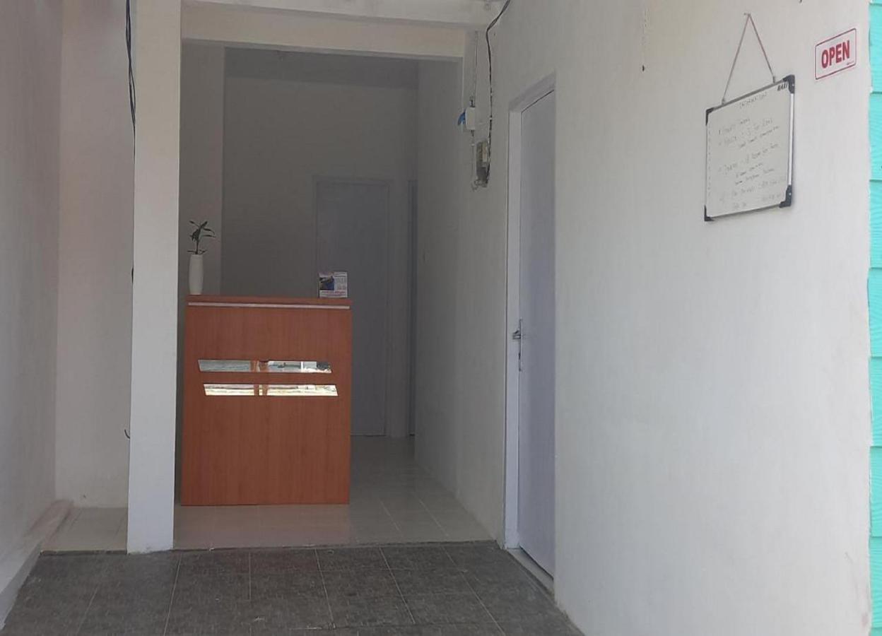 Oyo 90974 Homestay Golo Koe Sejahtera Labuan Bajo Buitenkant foto