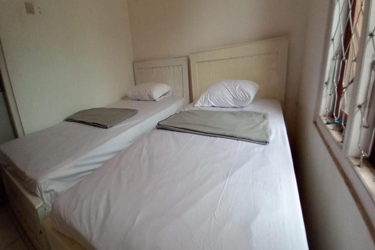 Oyo 90974 Homestay Golo Koe Sejahtera Labuan Bajo Buitenkant foto